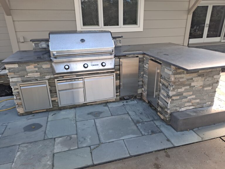 Outdoor Kitchens & Fire Pits